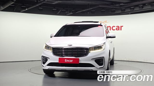 Kia Canival 2019 — photo 3