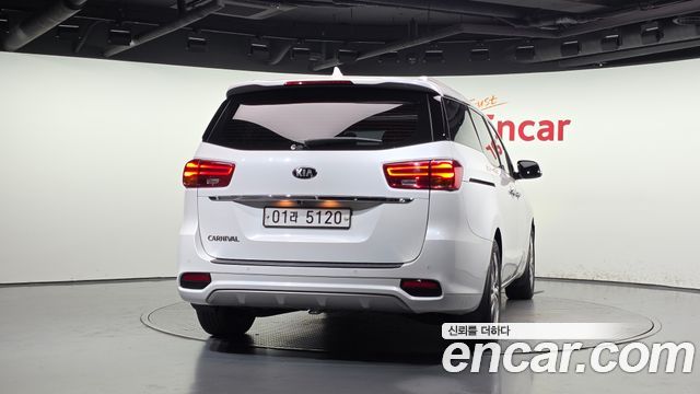 Kia Canival 2019 — photo 4