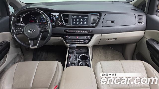 Kia Canival 2019 — photo 7