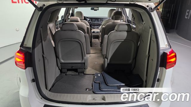 Kia Canival 2019 — photo 20