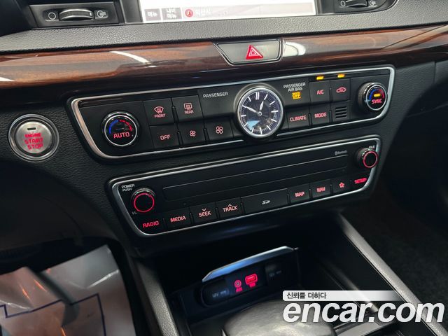 Kia K7 2017 — photo 16