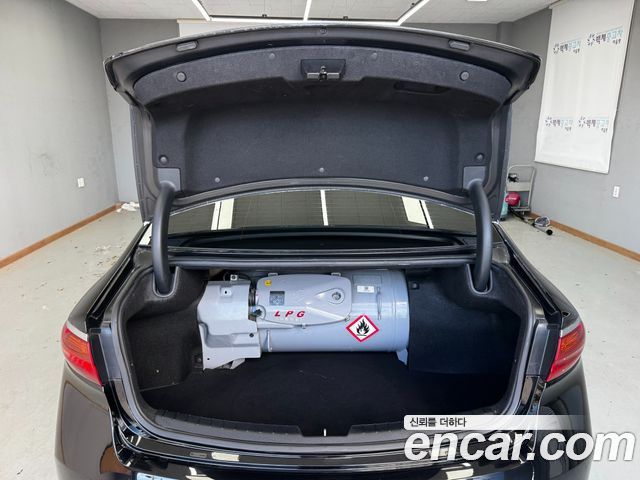 Kia K7 2017 — photo 20
