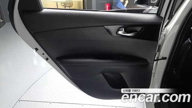 Kia K3 2024 — photo 15