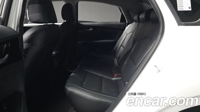 Kia K3 2024 — photo 16