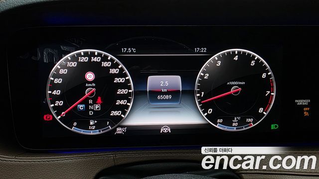 Mercedes-Benz S-Class 2019 — photo 11