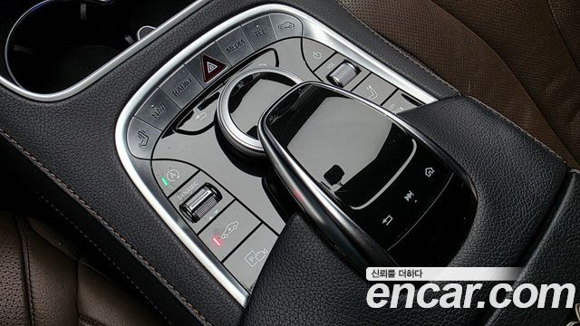 Mercedes-Benz S-Class 2019 — photo 23