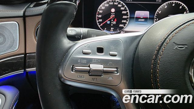 Mercedes-Benz S-Class 2019 — photo 27