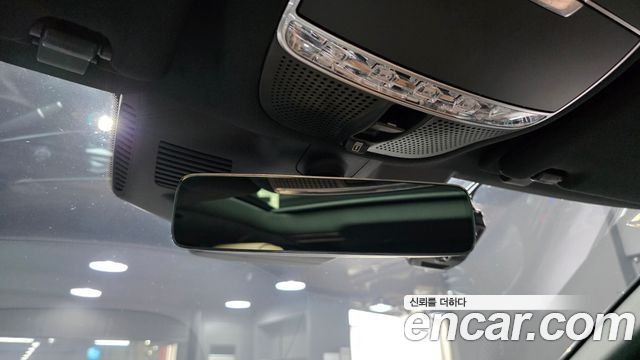 Mercedes-Benz S-Class 2019 — photo 28