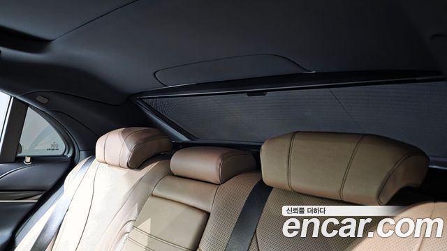 Mercedes-Benz S-Class 2019 — photo 33