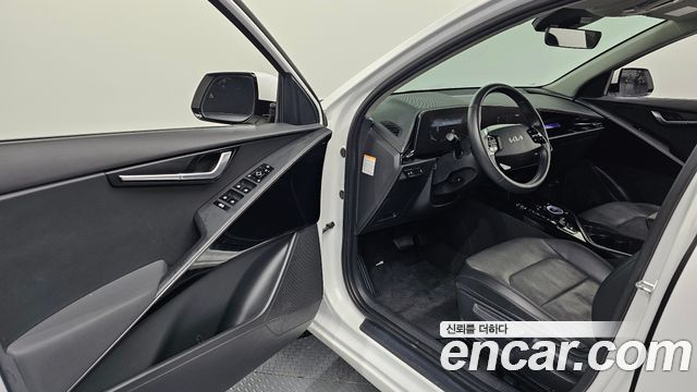 Kia Niro 2023 — photo 10