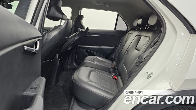 Kia Niro 2023 — photo 11