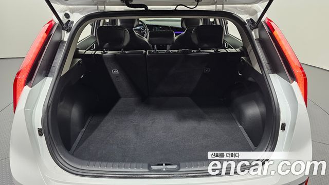 Kia Niro 2023 — photo 20