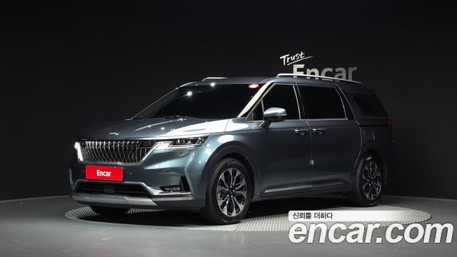 Kia Canival 2021 — photo 1