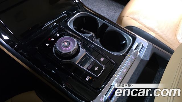 Kia Canival 2021 — photo 12