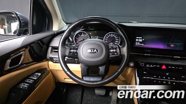 Kia Canival 2021 — photo 19