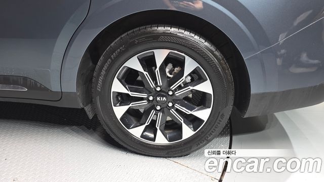 Kia Canival 2021 — photo 7