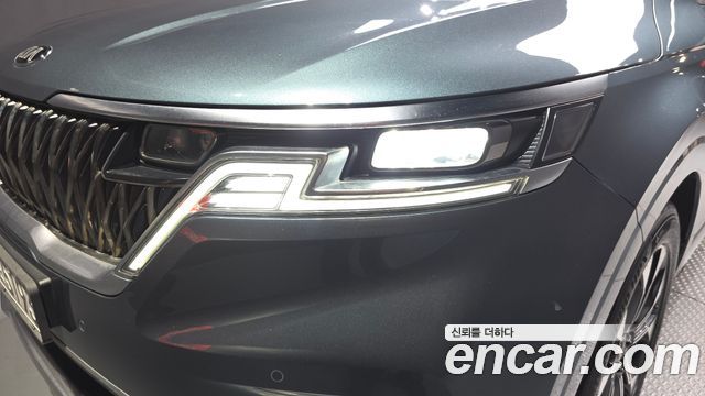 Kia Canival 2021 — photo 8