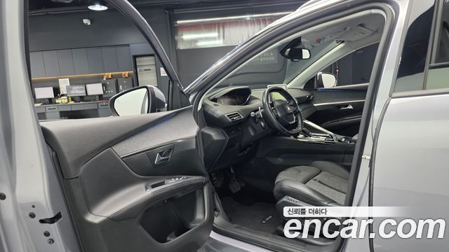 Peugeot 5008 2018 — photo 13