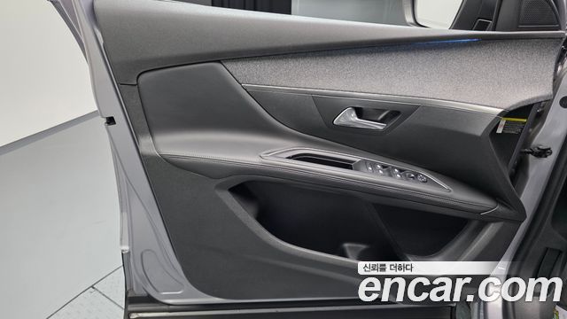 Peugeot 5008 2018 — photo 14