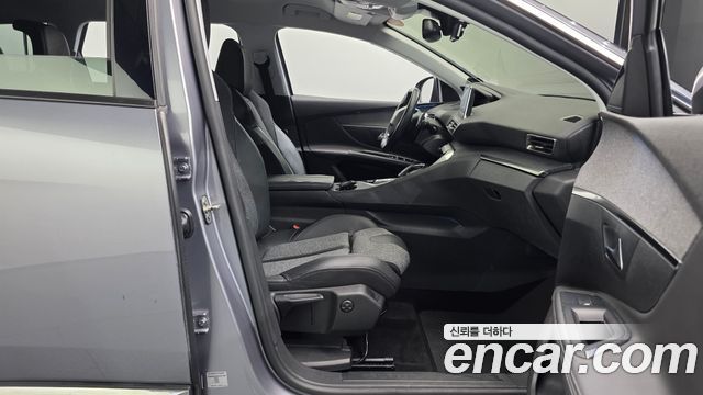 Peugeot 5008 2018 — photo 16