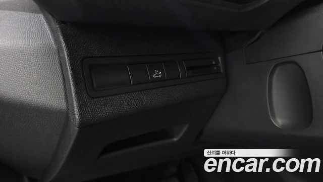 Peugeot 5008 2018 — photo 29