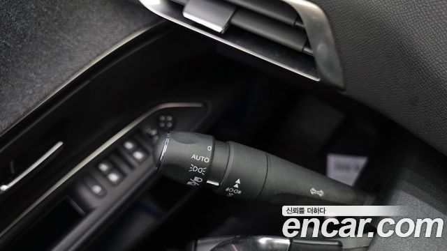 Peugeot 5008 2018 — photo 30