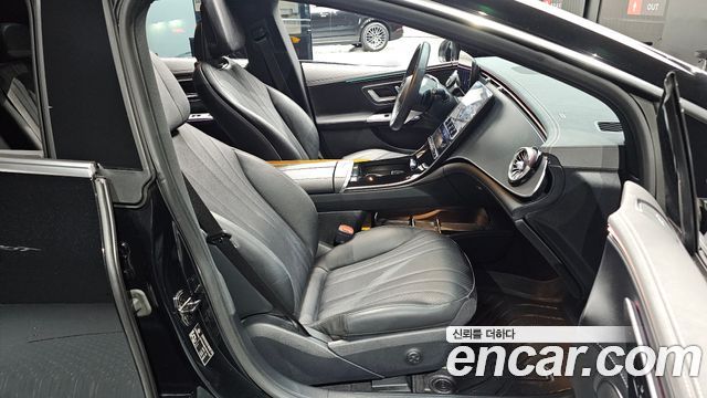 Mercedes-Benz EQE 2024 — photo 16