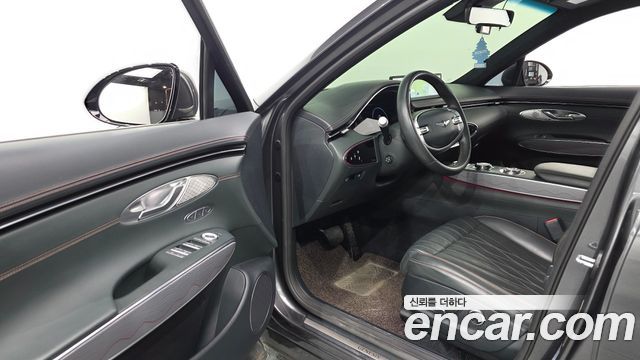 Genesis GV70 2023 — photo 13