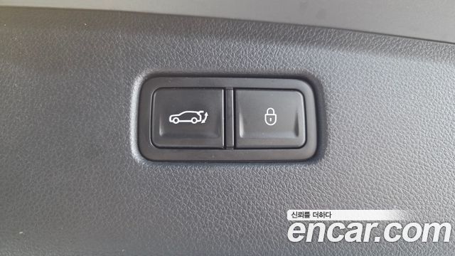 Genesis GV70 2023 — photo 23