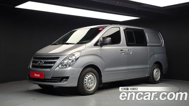 Hyundai Starex 2017 — photo 1