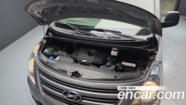 Hyundai Starex 2017 — photo 6
