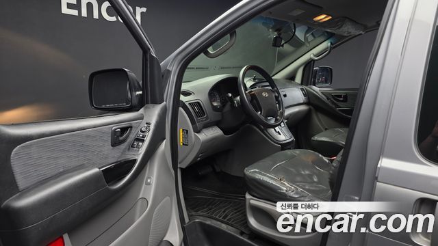 Hyundai Starex 2017 — photo 10