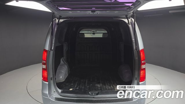 Hyundai Starex 2017 — photo 20