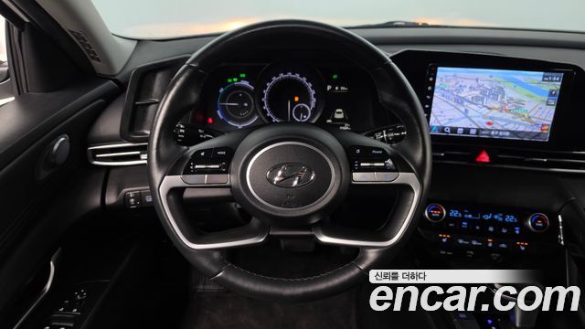 Hyundai AVANTE 2023 — photo 12