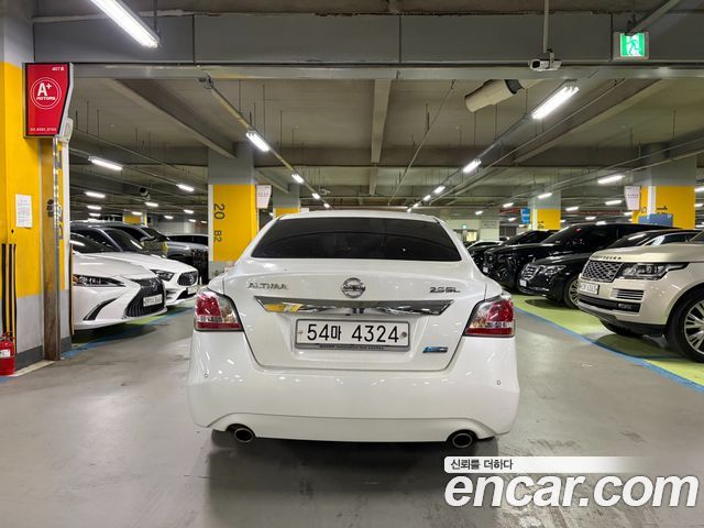 Nissan Altima 2015 — photo 4