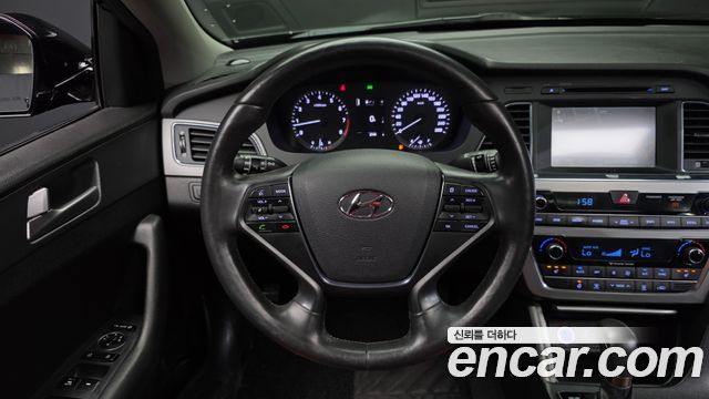 Hyundai Sonata 2016 — photo 13