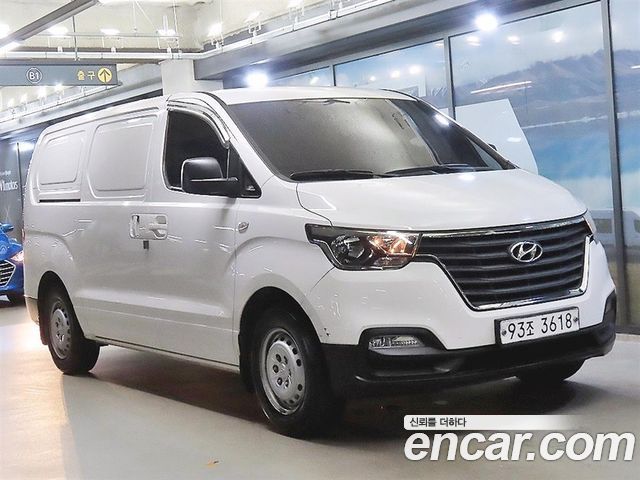 Hyundai Starex 2019 — photo 1
