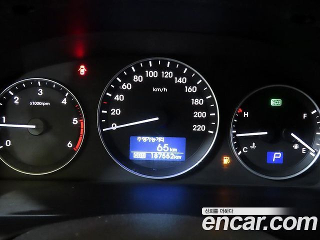 Hyundai Starex 2019 — photo 9
