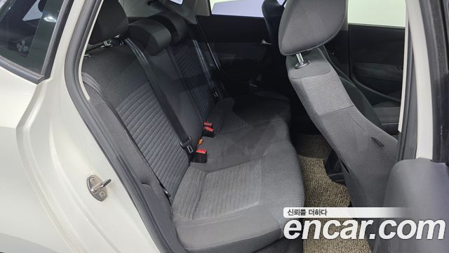 Volkswagen Polo 2013 — photo 12