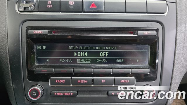Volkswagen Polo 2013 — photo 15