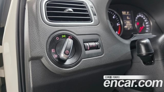 Volkswagen Polo 2013 — photo 18