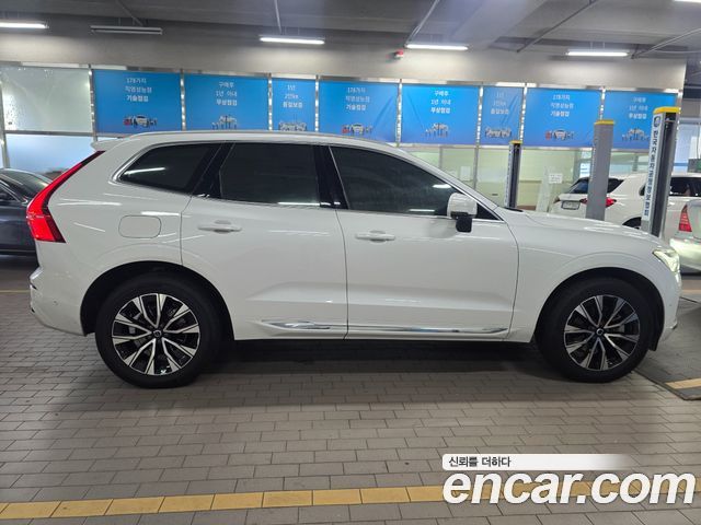 Volvo XC60 2023 — photo 4