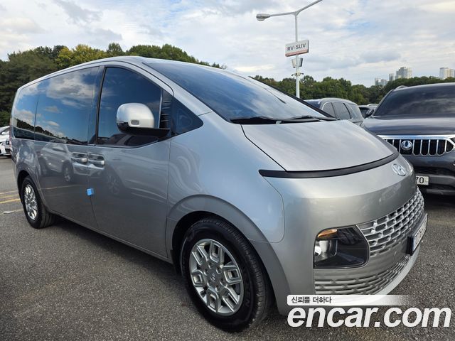 Hyundai Staria 2023 — photo 2