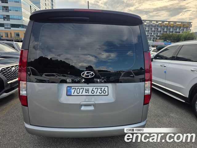 Hyundai Staria 2023 — photo 6