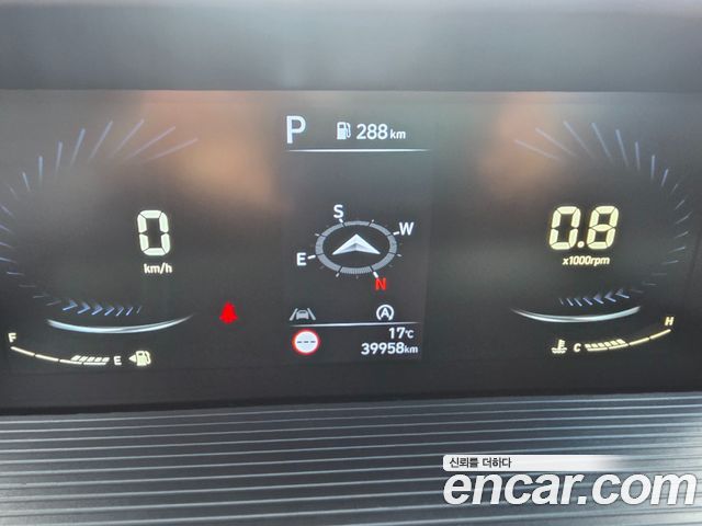 Hyundai Staria 2023 — photo 10