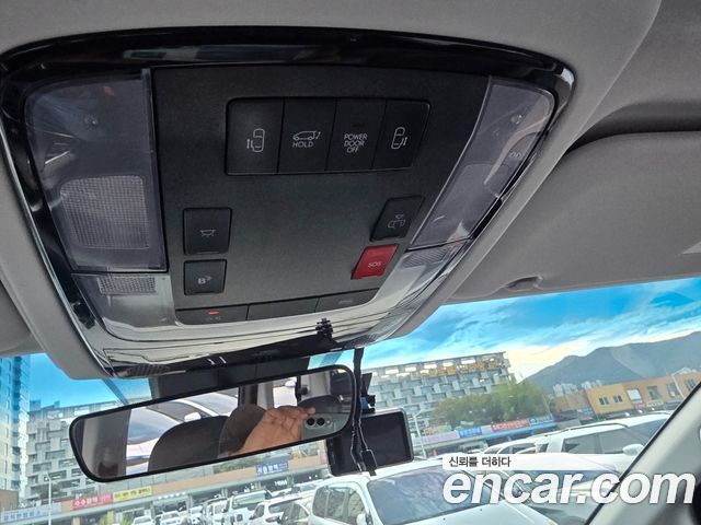 Hyundai Staria 2023 — photo 14