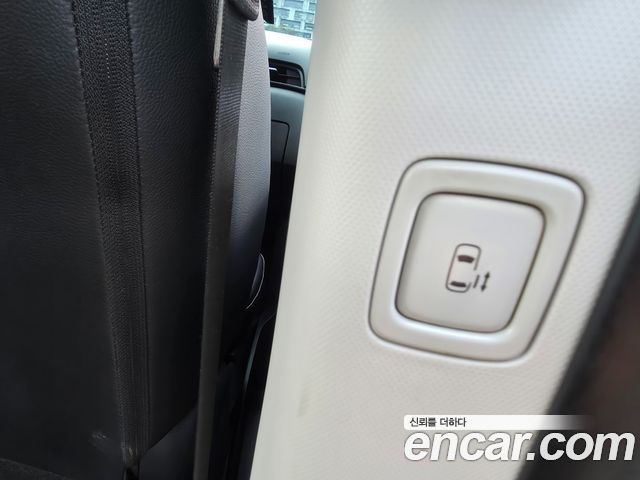 Hyundai Staria 2023 — photo 16