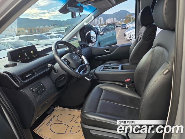Hyundai Staria 2023 — photo 18