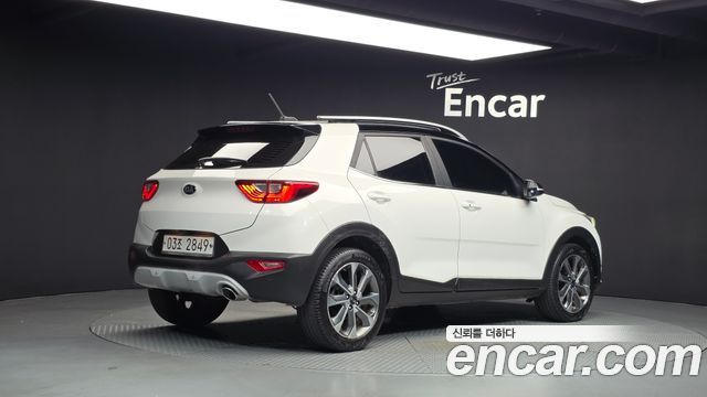 Kia Stonic 2018 — photo 2