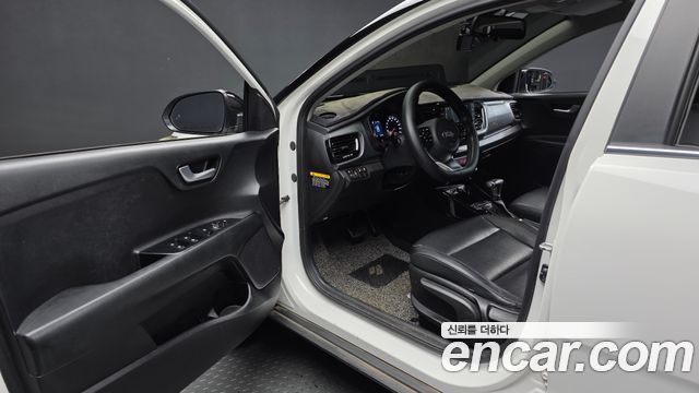 Kia Stonic 2018 — photo 10